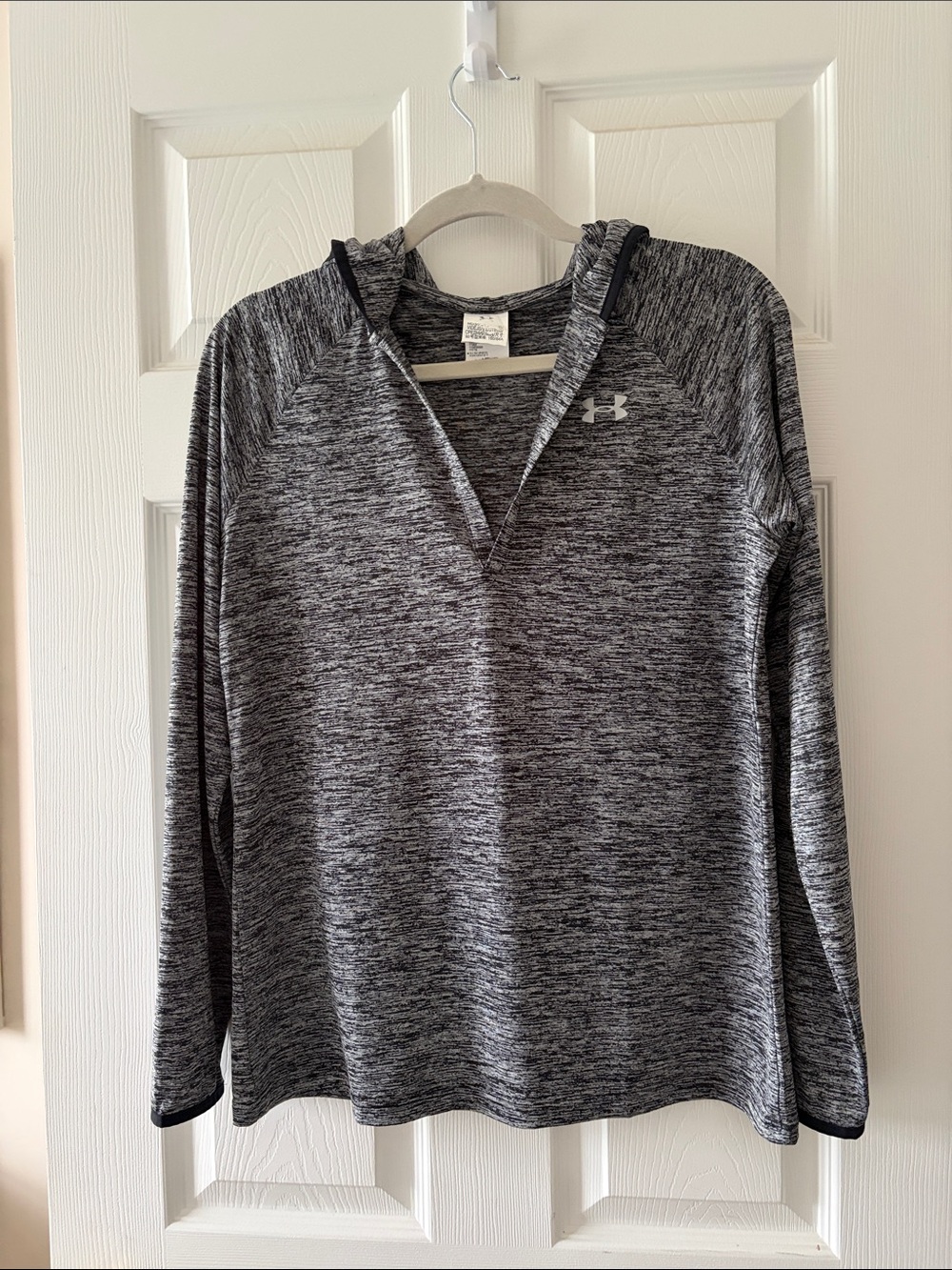 Under Armour Black and Gray Marled Hooded Pullover